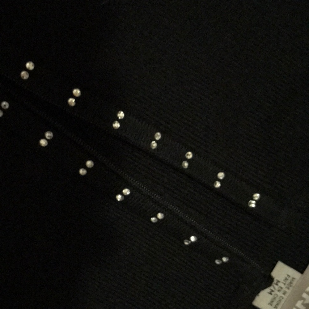Sweater - Picture 2 of 2